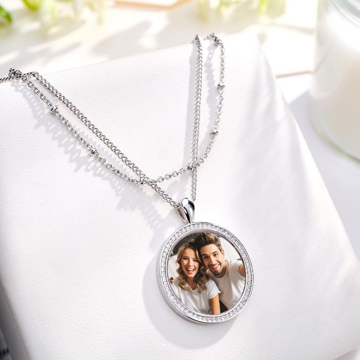 photo necklace